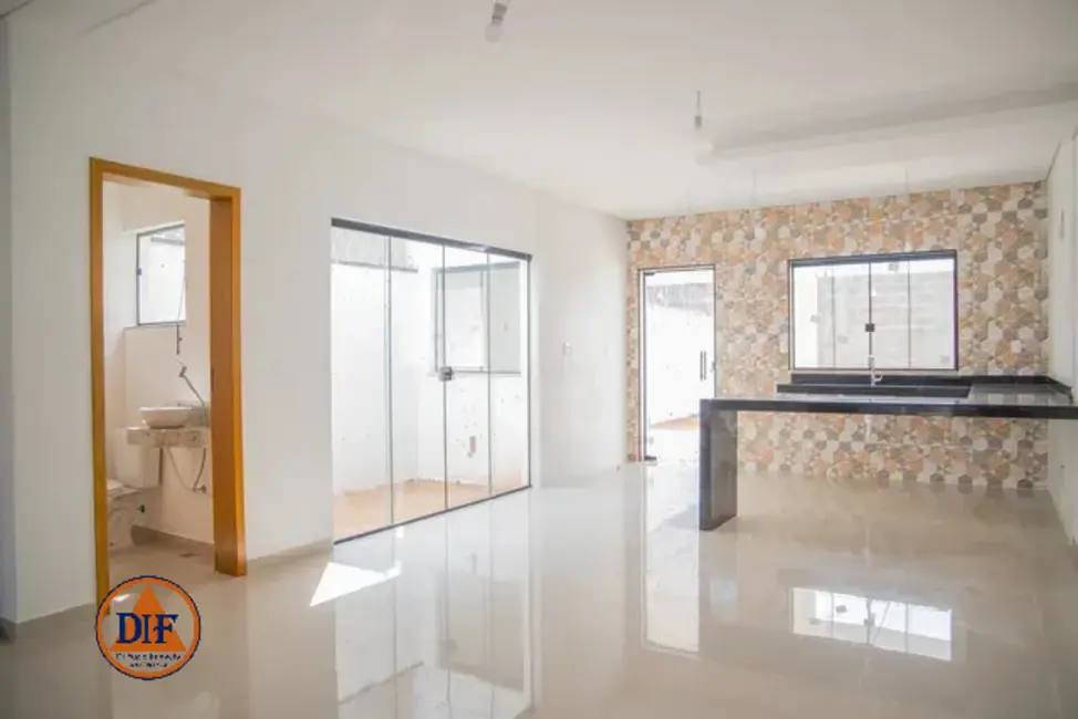 Foto 2 de Casa com 3 quartos à venda, 178m2 em Jardim Oásis, Taubate - SP