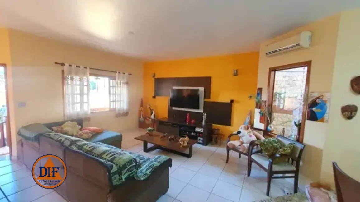 Foto 8 de Casa com 3 quartos à venda, 180m2 em Jardim Maria Cândida, Cacapava - SP