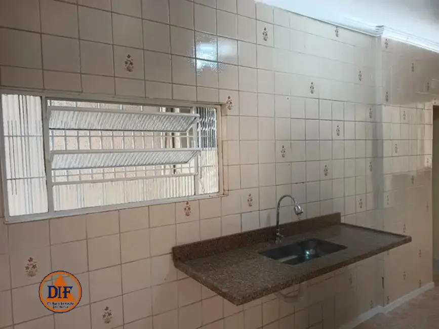 Foto 6 de Casa com 5 quartos à venda, 250m2 em Parque Jaraguá, Taubate - SP