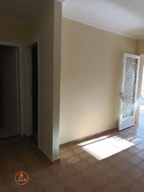 Foto 8 de Casa com 5 quartos à venda, 250m2 em Parque Jaraguá, Taubate - SP