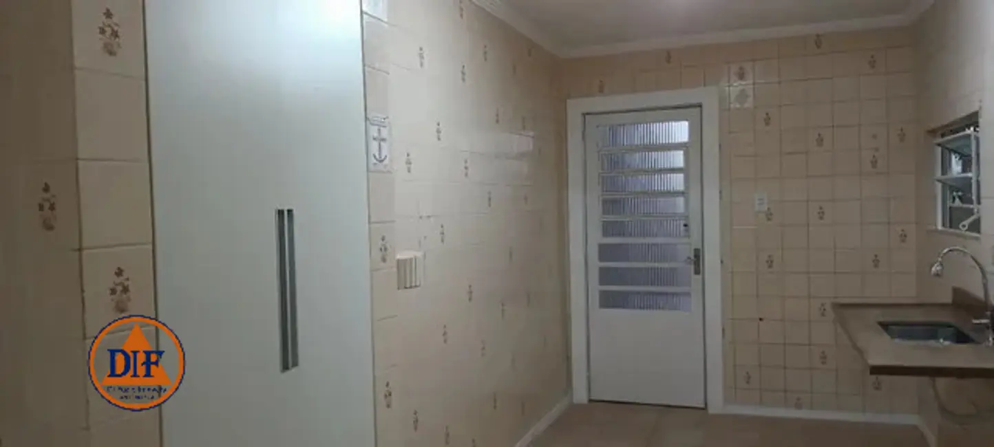 Foto 5 de Casa com 5 quartos à venda, 250m2 em Parque Jaraguá, Taubate - SP