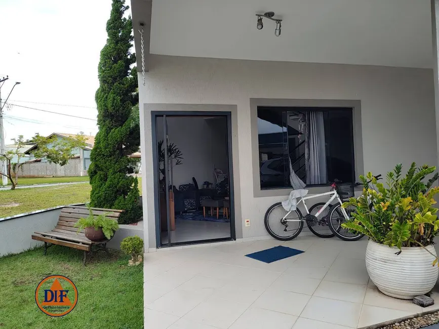 Foto 6 de Casa com 3 quartos à venda, 275m2 em Tremembe - SP