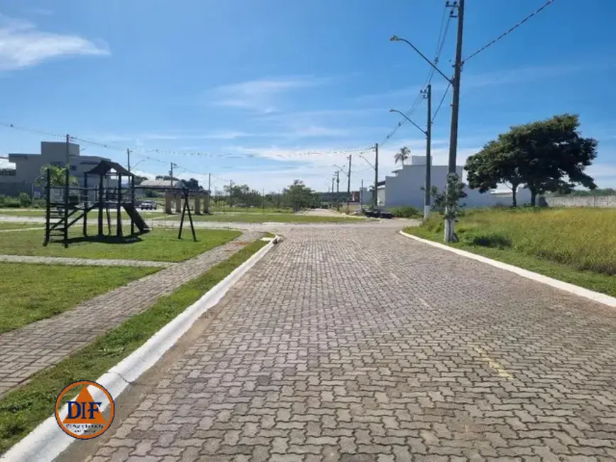 Foto 1 de Terreno / Lote à venda, 363m2 em Quiririm, Taubate - SP
