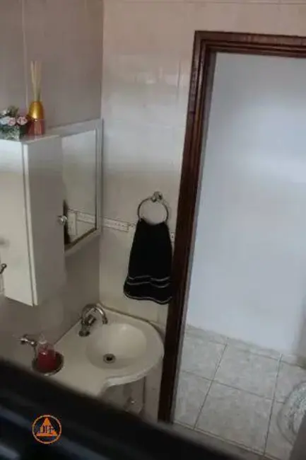 Foto 9 de Sobrado com 3 quartos à venda, 163m2 em Jardim Independência, Taubate - SP