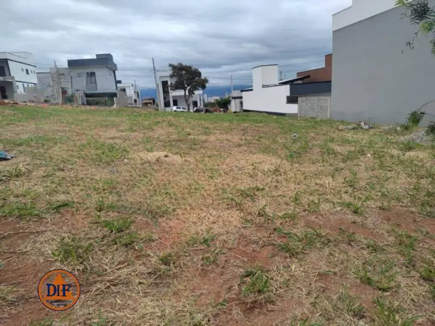 Foto 1 de Terreno / Lote à venda, 150m2 em Morada dos Nobres, Taubate - SP