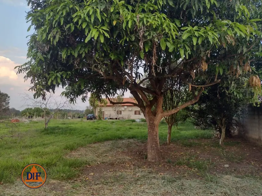 Foto 2 de Chácara com 3 quartos à venda, 170m2 em Vila Caetano, Taubate - SP