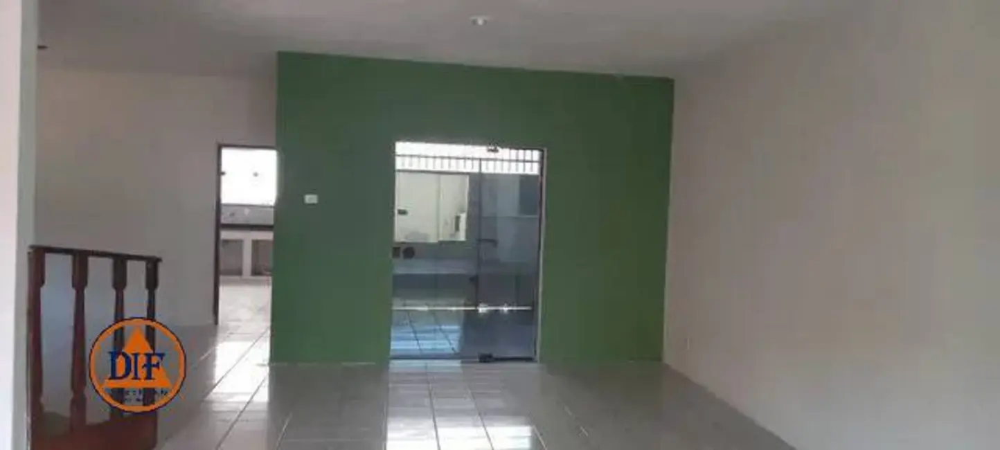 Foto 3 de Sobrado com 3 quartos à venda, 300m2 em Jardim Maria Augusta, Taubate - SP