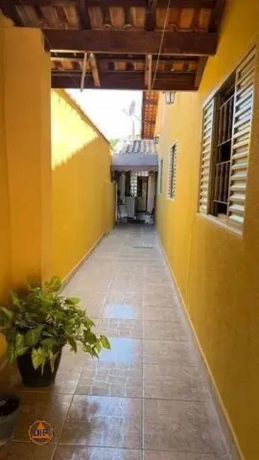 Foto 3 de Casa com 3 quartos à venda, 88m2 em Parque Paduan, Taubate - SP
