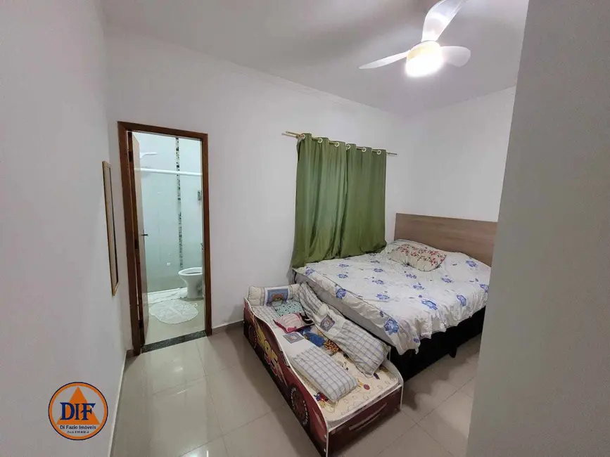 Casa de Condomínio com 2 quartos à venda, 75m2 em Taubate - SP - imagem 3 Foto 3 de Casa de Condomínio com 2 quartos à venda, 75m2 em Taubate - SP