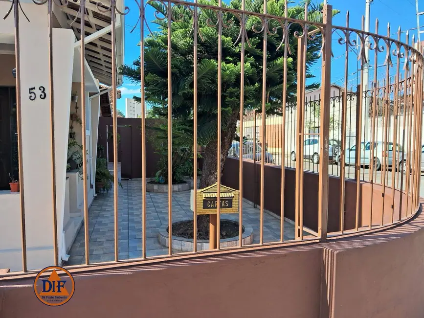 Foto 1 de Casa com 3 quartos à venda, 171m2 em Alto de São João, Taubate - SP