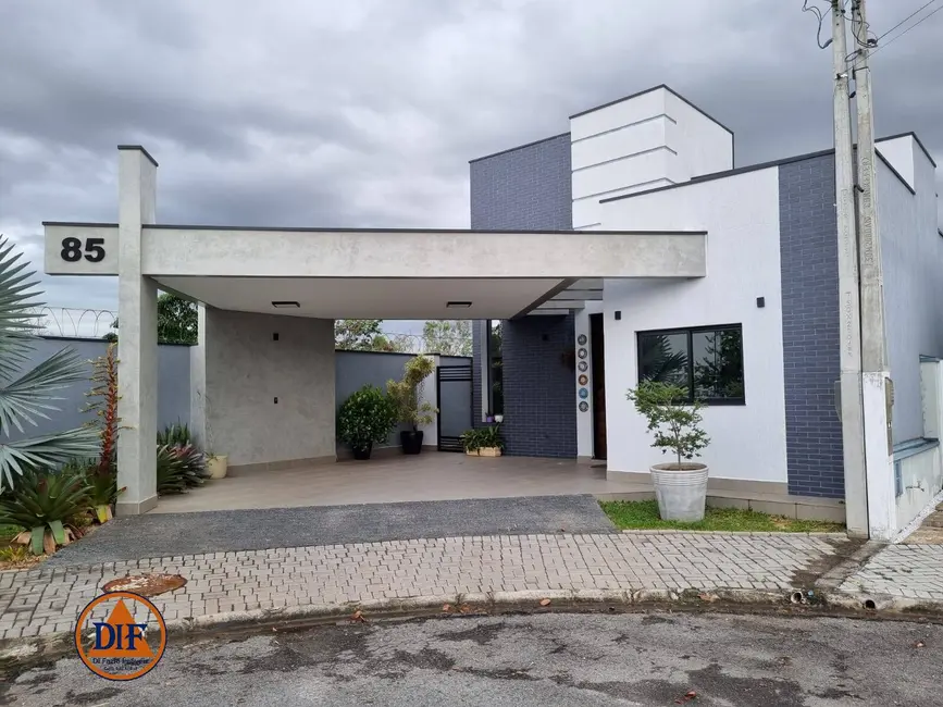 Foto 1 de Casa de Condomínio com 3 quartos à venda, 190m2 em Tremembe - SP