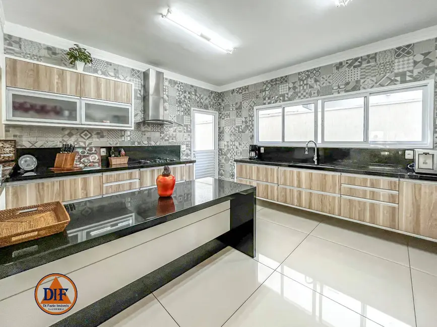 Foto 9 de Casa com 4 quartos à venda, 610m2 em Tremembe - SP