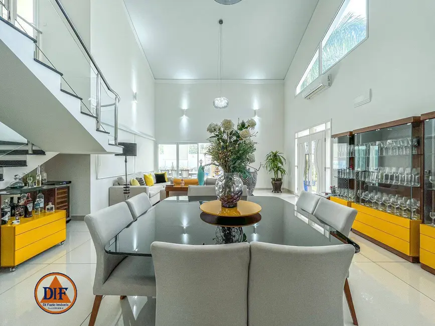 Foto 5 de Casa com 4 quartos à venda, 610m2 em Tremembe - SP