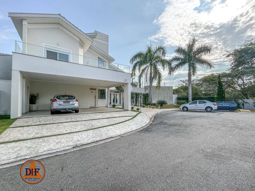 Foto 1 de Casa com 4 quartos à venda, 610m2 em Tremembe - SP