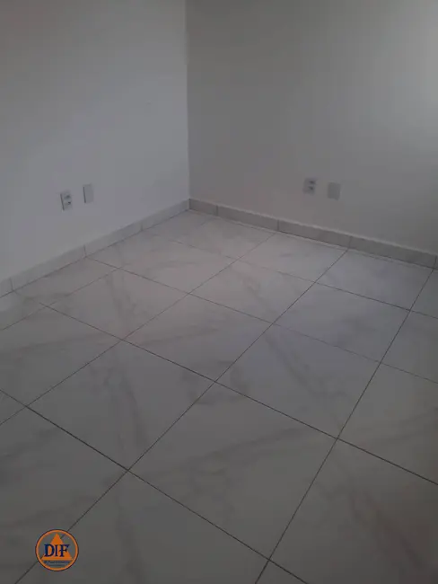 Foto 6 de Casa com 2 quartos à venda, 68m2 em Residencial Estoril, Taubate - SP