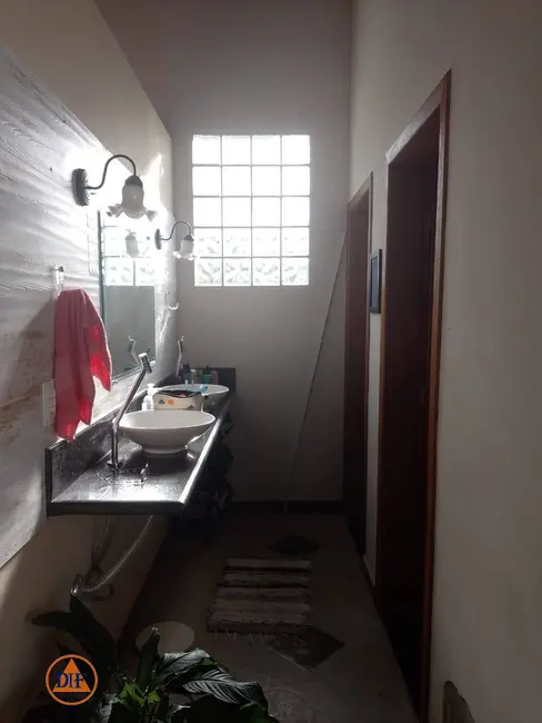 Foto 5 de Casa à venda, 300m2 em Barreiro, Taubate - SP