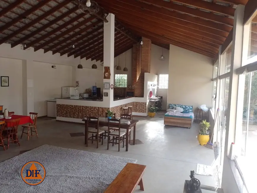 Foto 2 de Casa à venda, 300m2 em Barreiro, Taubate - SP