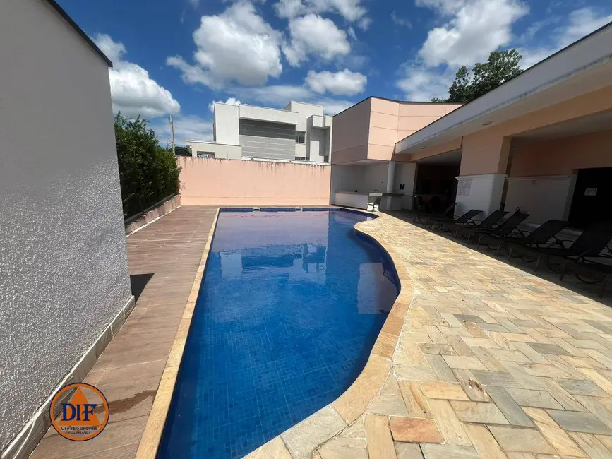 Foto 2 de Terreno / Lote à venda, 251m2 em Tremembe - SP