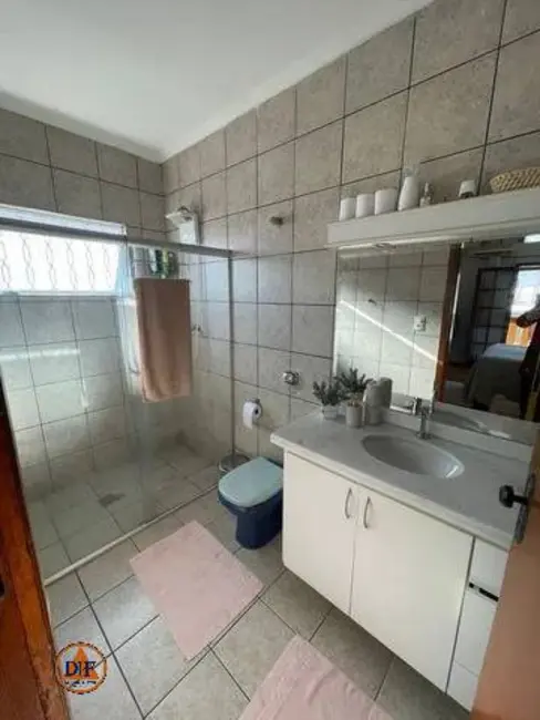 Foto 5 de Casa com 4 quartos à venda, 200m2 em Jardim Independência, Taubate - SP