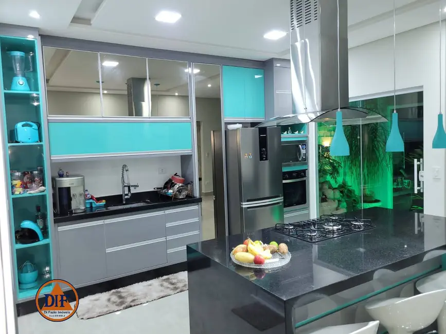 Foto 3 de Casa com 3 quartos à venda, 220m2 em Condomínio Residencial Tecoara, Taubate - SP