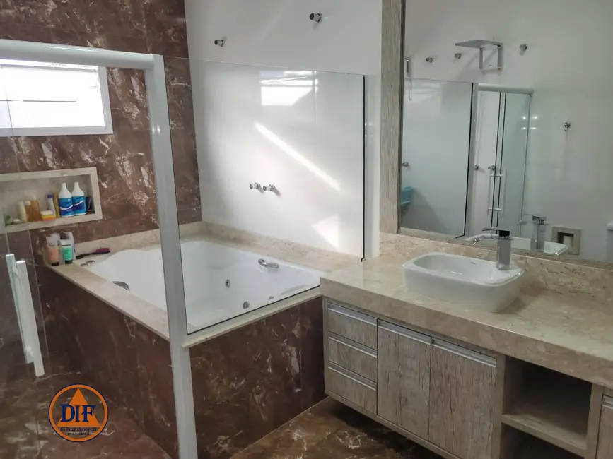 Foto 9 de Casa com 3 quartos à venda, 220m2 em Condomínio Residencial Tecoara, Taubate - SP