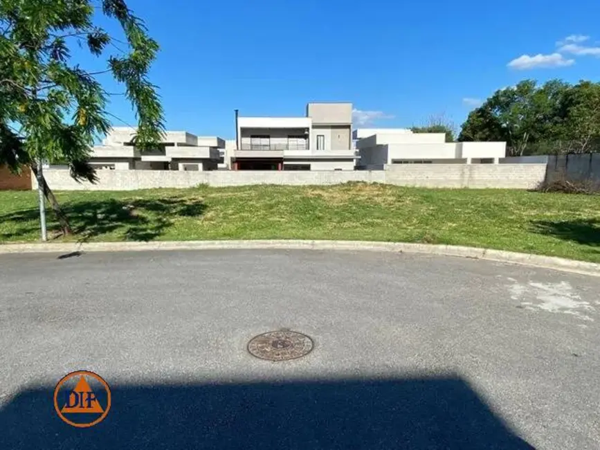 Foto 2 de Terreno / Lote à venda, 300m2 em Piracangaguá, Taubate - SP