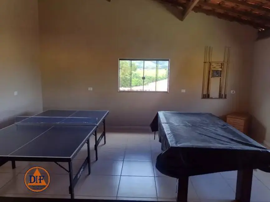 Foto 7 de Chácara com 4 quartos à venda, 460m2 em Loteamento Chácaras Ingrid, Taubate - SP