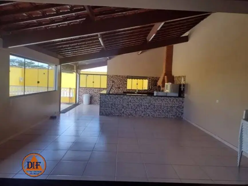 Foto 5 de Chácara com 4 quartos à venda, 460m2 em Loteamento Chácaras Ingrid, Taubate - SP