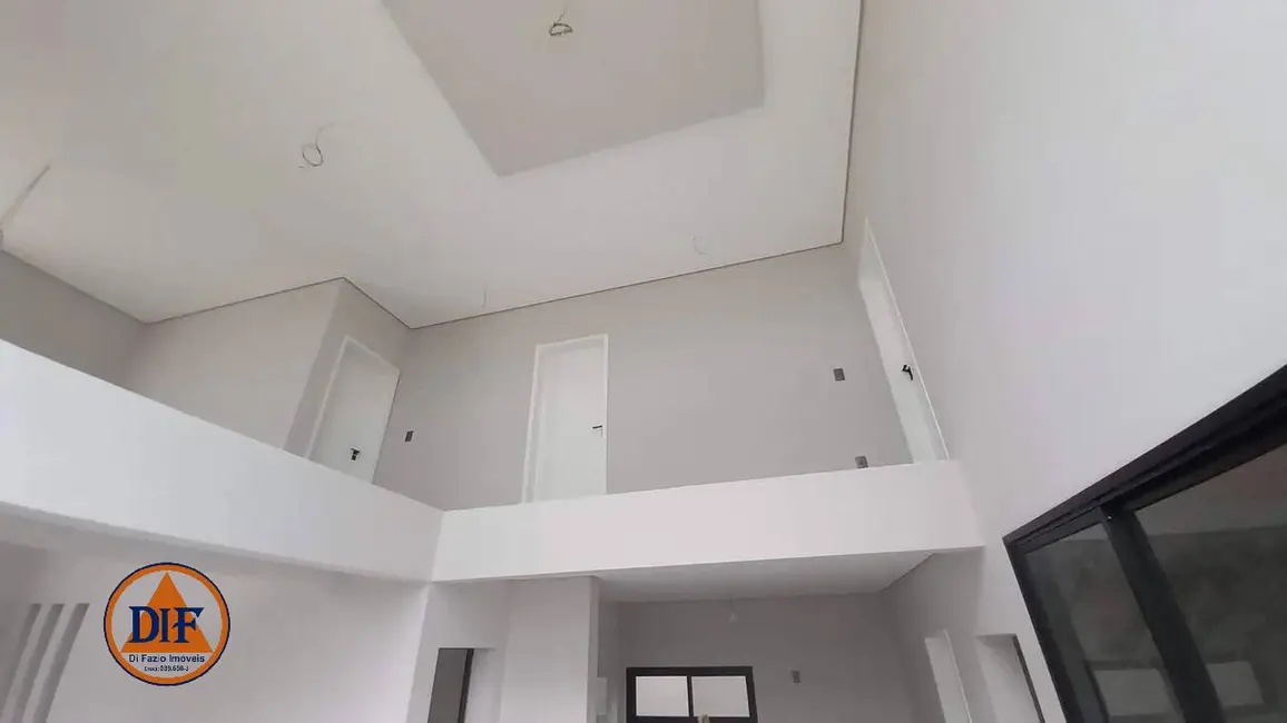 Foto 5 de Casa com 4 quartos à venda, 223m2 em Parque Arco Íris, Taubate - SP