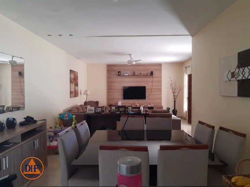 Foto 2 de Casa com 3 quartos à venda, 125m2 em Esplanada Santa Terezinha, Taubate - SP