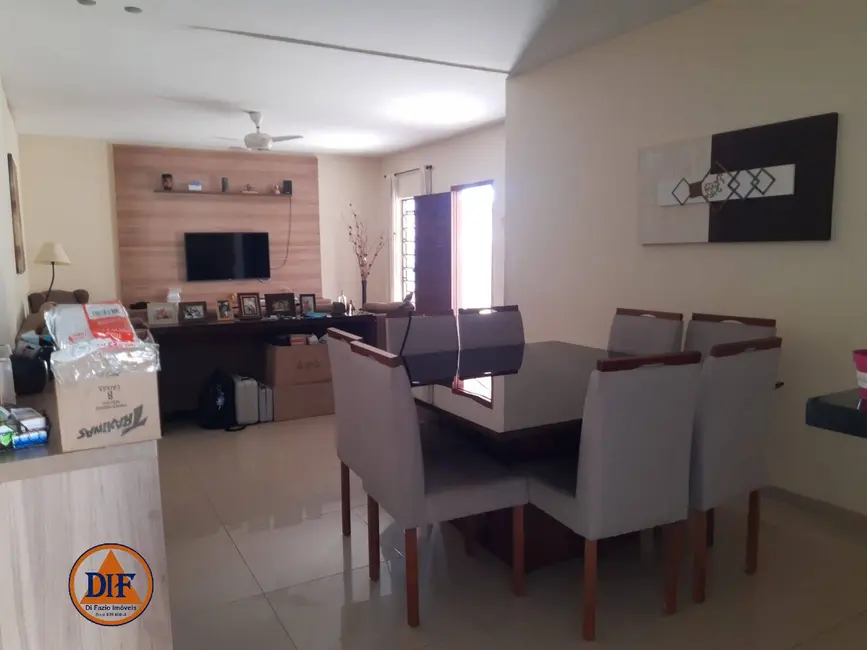 Foto 3 de Casa com 3 quartos à venda, 125m2 em Esplanada Santa Terezinha, Taubate - SP