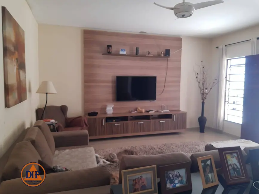 Foto 1 de Casa com 3 quartos à venda, 125m2 em Esplanada Santa Terezinha, Taubate - SP