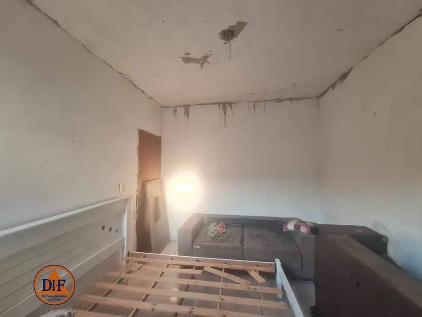 Foto 4 de Casa com 4 quartos à venda, 100m2 em Chácara Fonte Imaculada Conceição, Taubate - SP