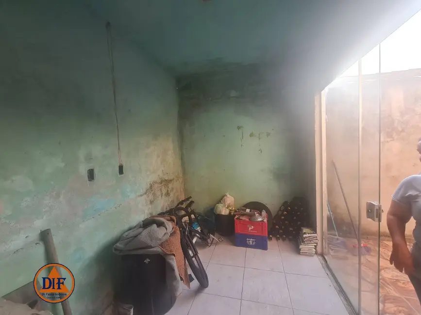 Foto 3 de Casa com 4 quartos à venda, 100m2 em Chácara Fonte Imaculada Conceição, Taubate - SP