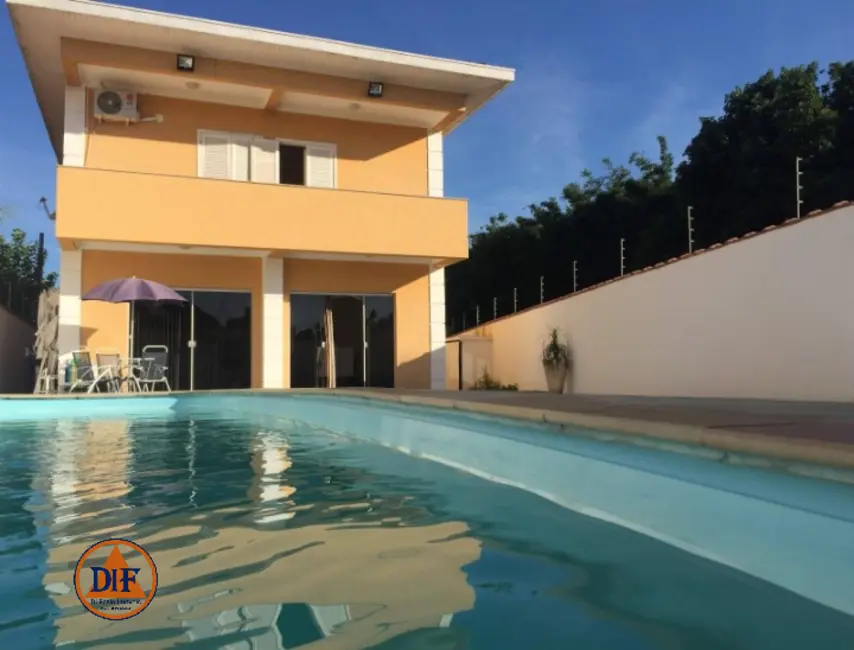 Casa com 3 quartos à venda, 189m2 em Tremembe - SP - imagem 1 Foto 1 de Casa com 3 quartos à venda, 189m2 em Tremembe - SP