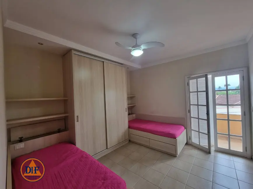 Casa com 3 quartos à venda, 189m2 em Tremembe - SP - imagem 4 Foto 4 de Casa com 3 quartos à venda, 189m2 em Tremembe - SP