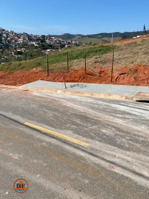 Foto 1 de Terreno / Lote à venda, 250m2 em Registro, Taubate - SP