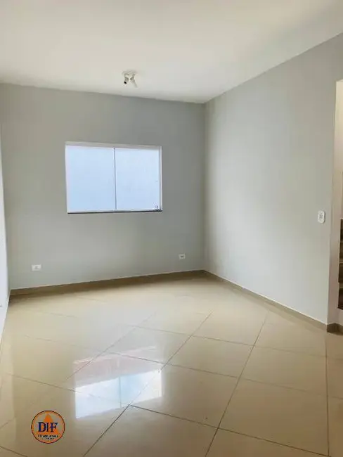 Foto 4 de Casa com 2 quartos à venda, 120m2 em Jardim Gurilândia, Taubate - SP