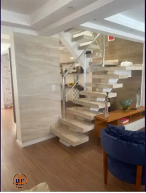 Foto 2 de Casa com 4 quartos à venda, 140m2 em Loteamento Fernando Camargo Nogueira, Taubate - SP