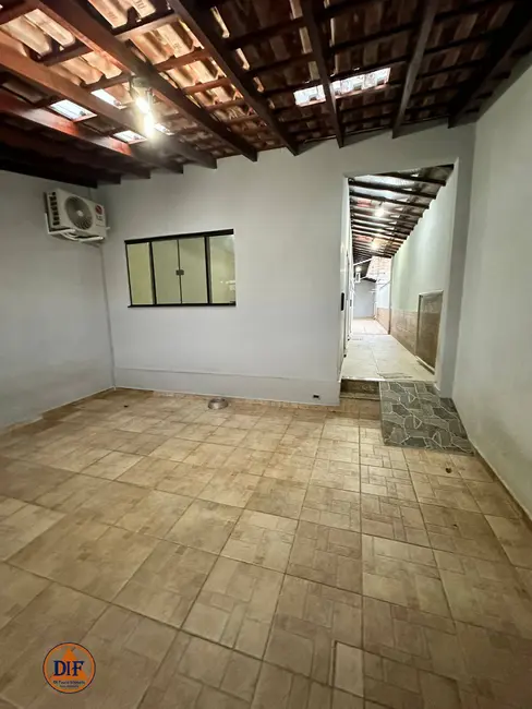 Foto 2 de Casa com 2 quartos à venda, 88m2 em Parque São Luís, Taubate - SP
