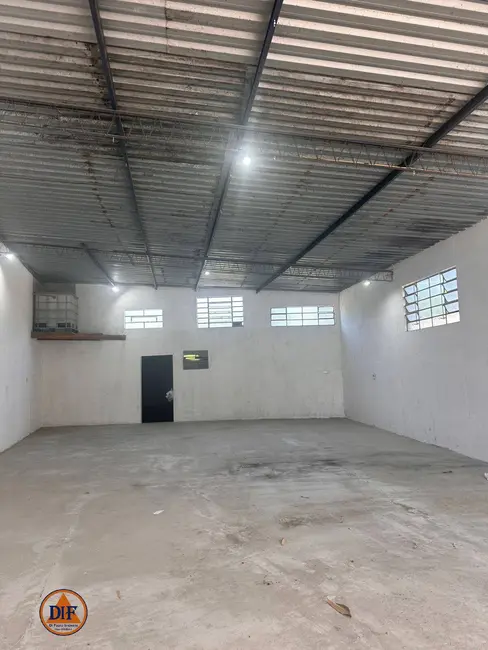 Foto 5 de Armazém / Galpão para alugar, 212m2 em Areão, Taubate - SP