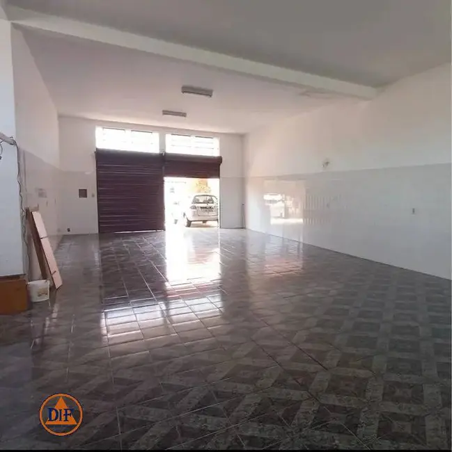 Foto 2 de Sala Comercial para alugar, 120m2 em Jardim Gurilândia, Taubate - SP