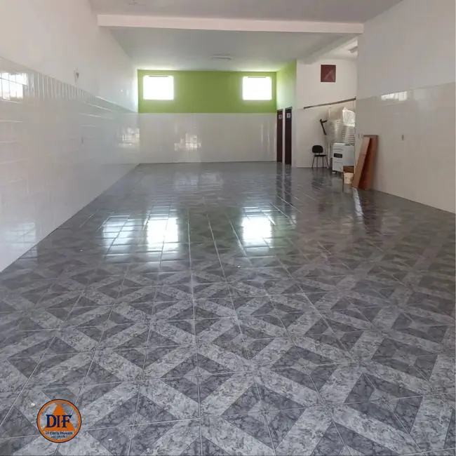 Foto 1 de Sala Comercial para alugar, 120m2 em Jardim Gurilândia, Taubate - SP