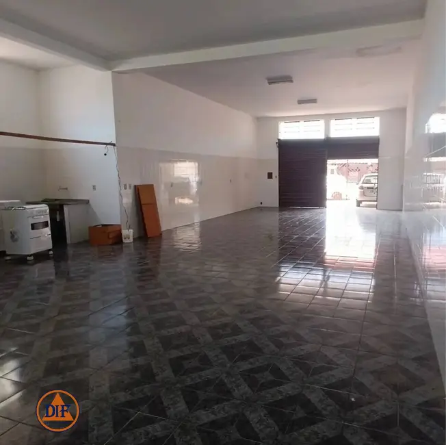 Foto 3 de Sala Comercial para alugar, 120m2 em Jardim Gurilândia, Taubate - SP