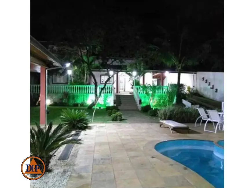 Foto 3 de Chácara com 4 quartos à venda, 300m2 em Jardim Continental II, Taubate - SP