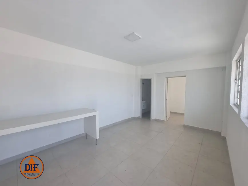Foto 2 de Sala Comercial para alugar, 38m2 em Estiva, Taubate - SP