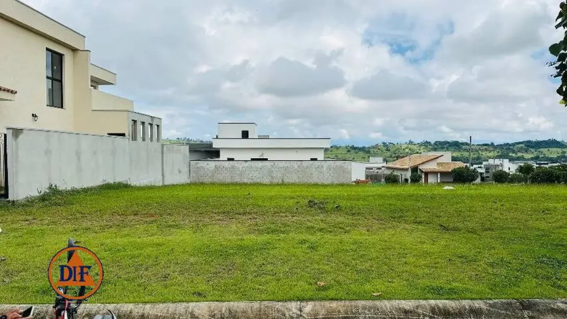 Foto 9 de Terreno / Lote à venda, 337m2 em Taubate - SP