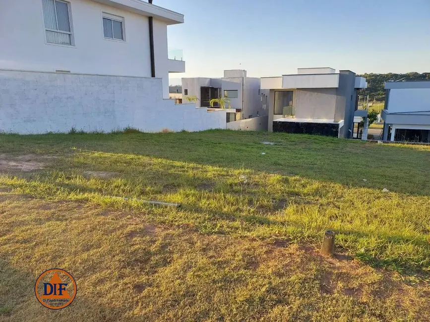 Foto 3 de Terreno / Lote à venda, 329m2 em Taubate - SP