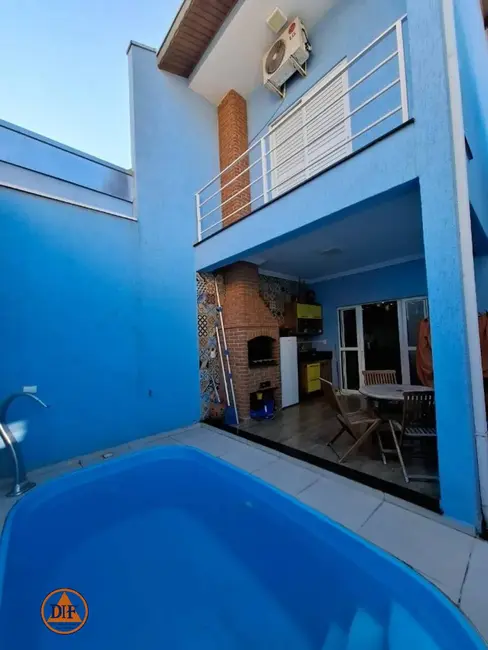 Foto 2 de Casa com 3 quartos à venda, 154m2 em Vila dos Comerciários 2, Taubate - SP