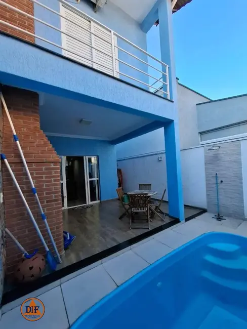 Foto 1 de Casa com 3 quartos à venda, 154m2 em Vila dos Comerciários 2, Taubate - SP